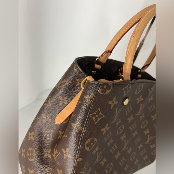 Louis Vuitton Montaigne bag - Picture 5 of 14